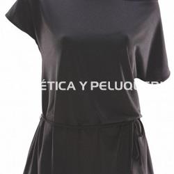 Camiseta negra con cinta peluquería y estética - Imagen 1