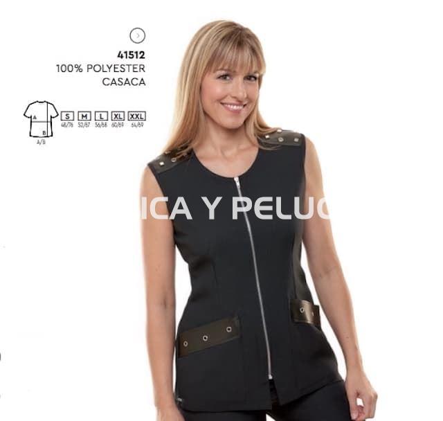 Casaca negra con polipiel y tachuelas - Imagen 1