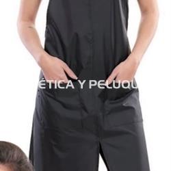 Delantal negro peluquería y estética - Imagen 1