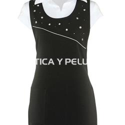 Estola negra con tachuelas peluquería y estética - Imagen 1