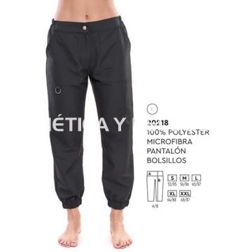 Pantalón negro pirata peluquería y estética - Imagen 1